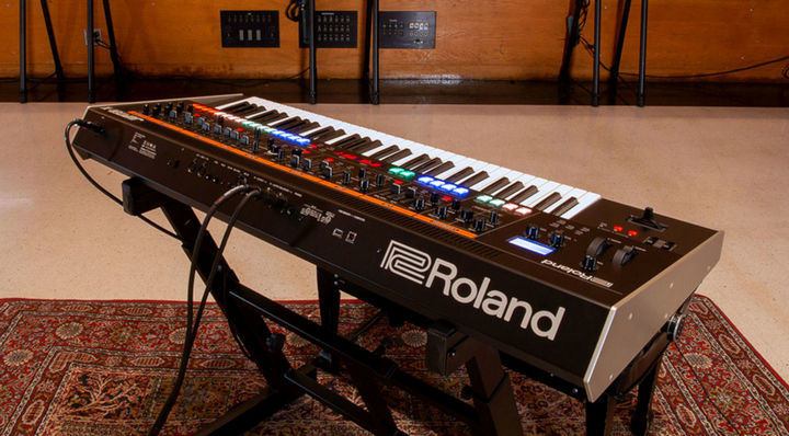 синтезатор Roland Jupiter-X